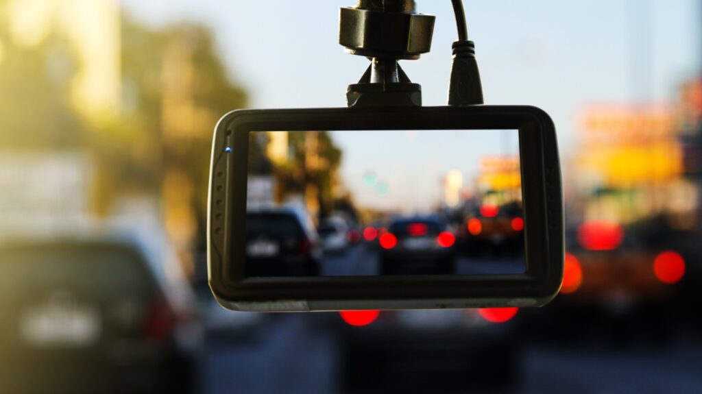 How Dashcams Benefit Teenage Drivers